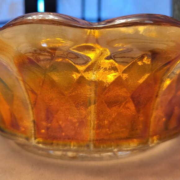 Vintage Imperial Glass Marigold Carnival Glass Bowl Embossed Grapevine Pattern - Picture 4 of 6